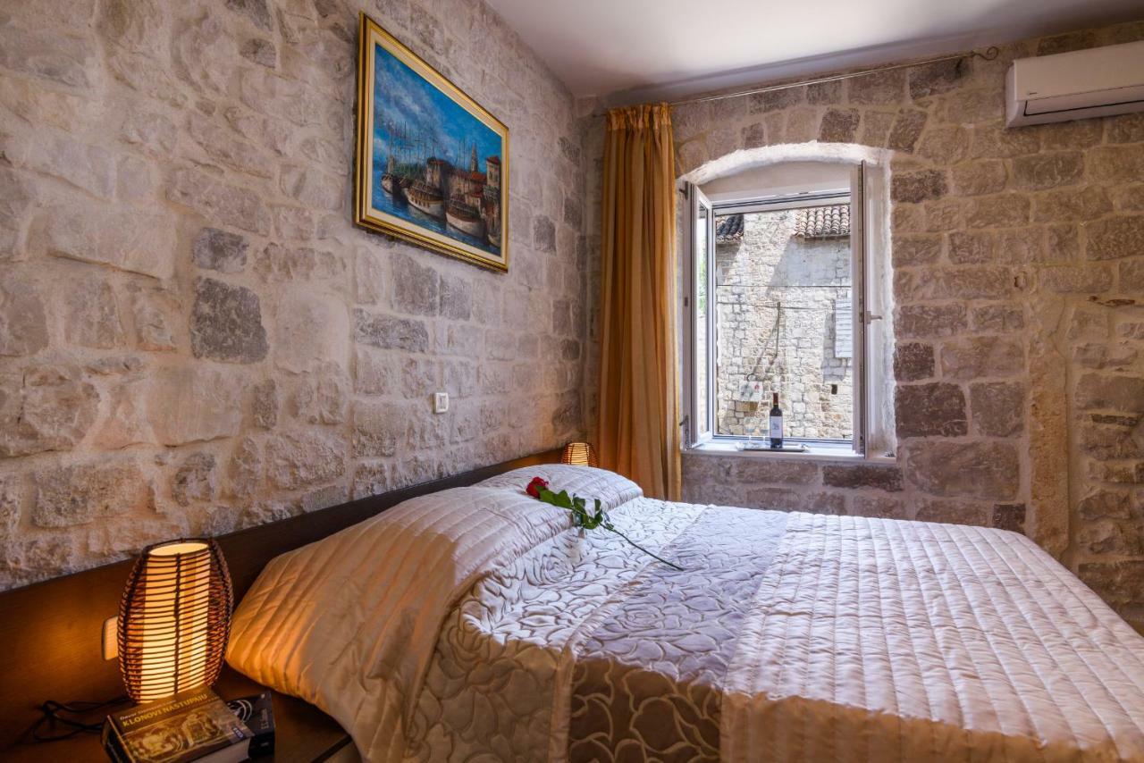 Apartments Dora -Free Parking Trogir Exterior foto